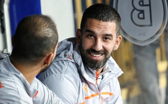 Boca Juniors Arda Turan'la görüşüyor