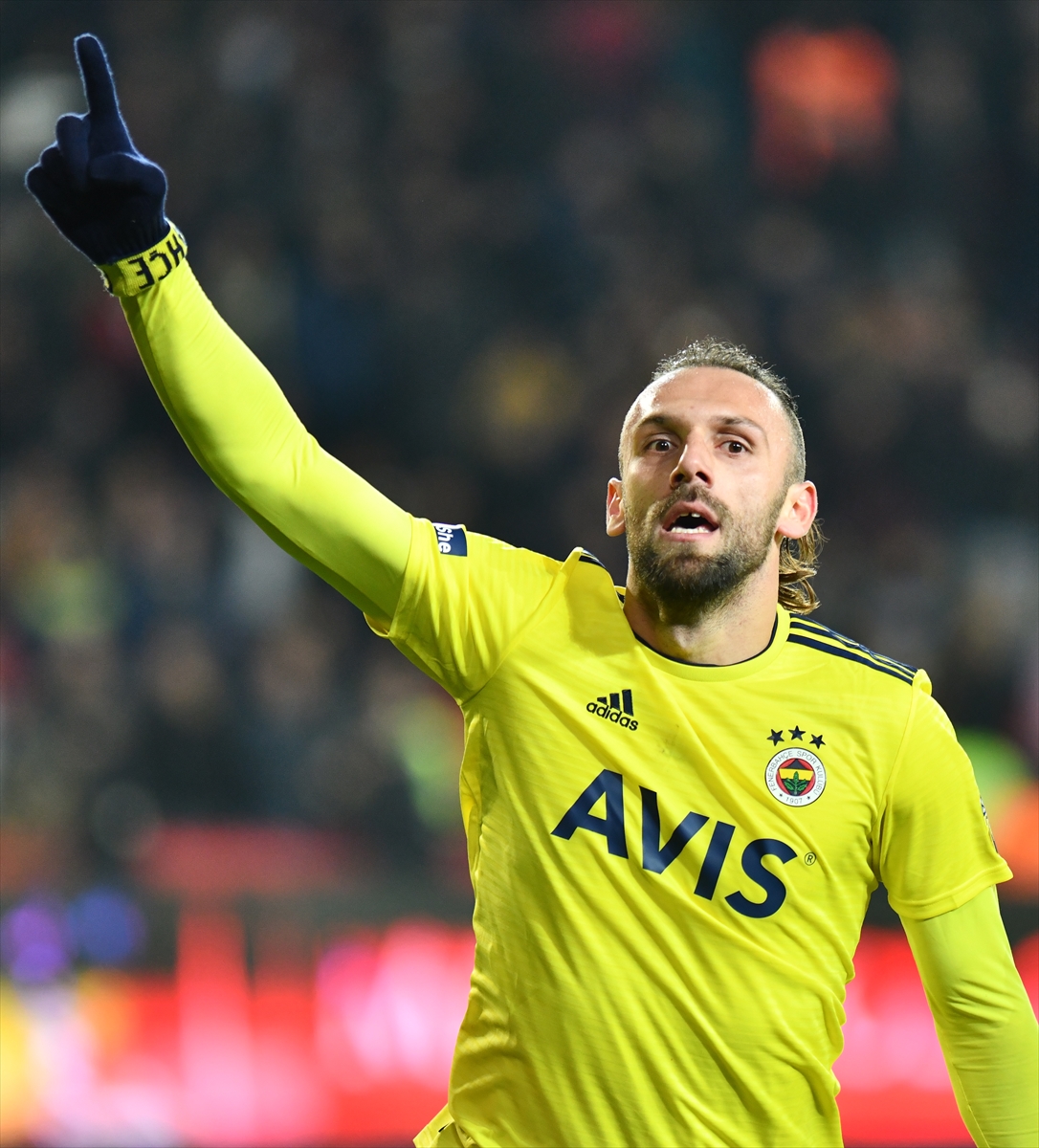 a Vedat Muriç: Bilerek yapmak istesem formayı çıkarırdım