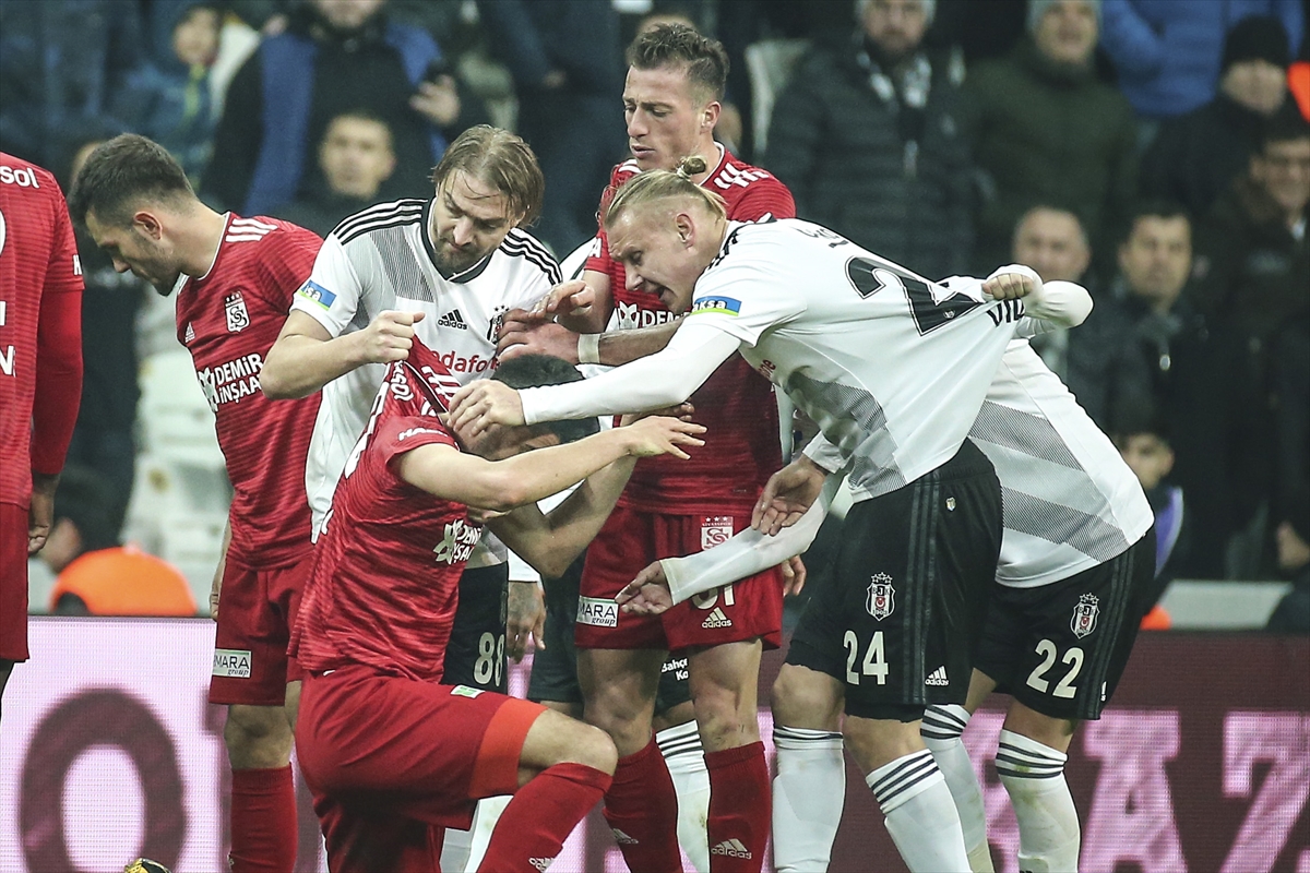 Fatih Aksoy: Taraftarın tepkisi beni kırdı