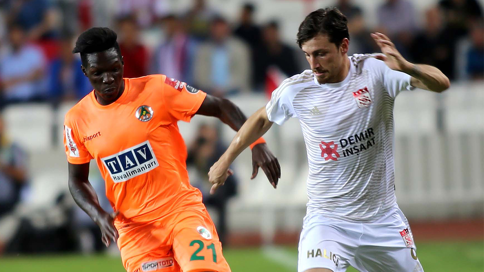 Fenerbahçe, Rodriguez olmazsa N'Sakala'ya yönelecek