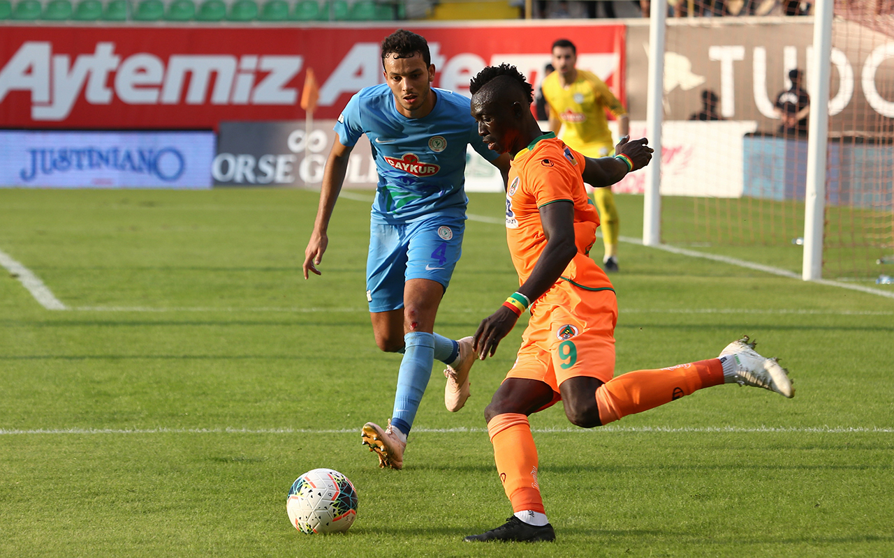 Fenerbahçe, Rodriguez olmazsa N'Sakala'ya yönelecek