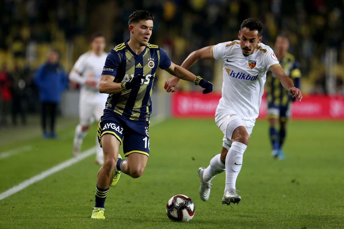 Fenerbahçe zorlanmadan tur atladı