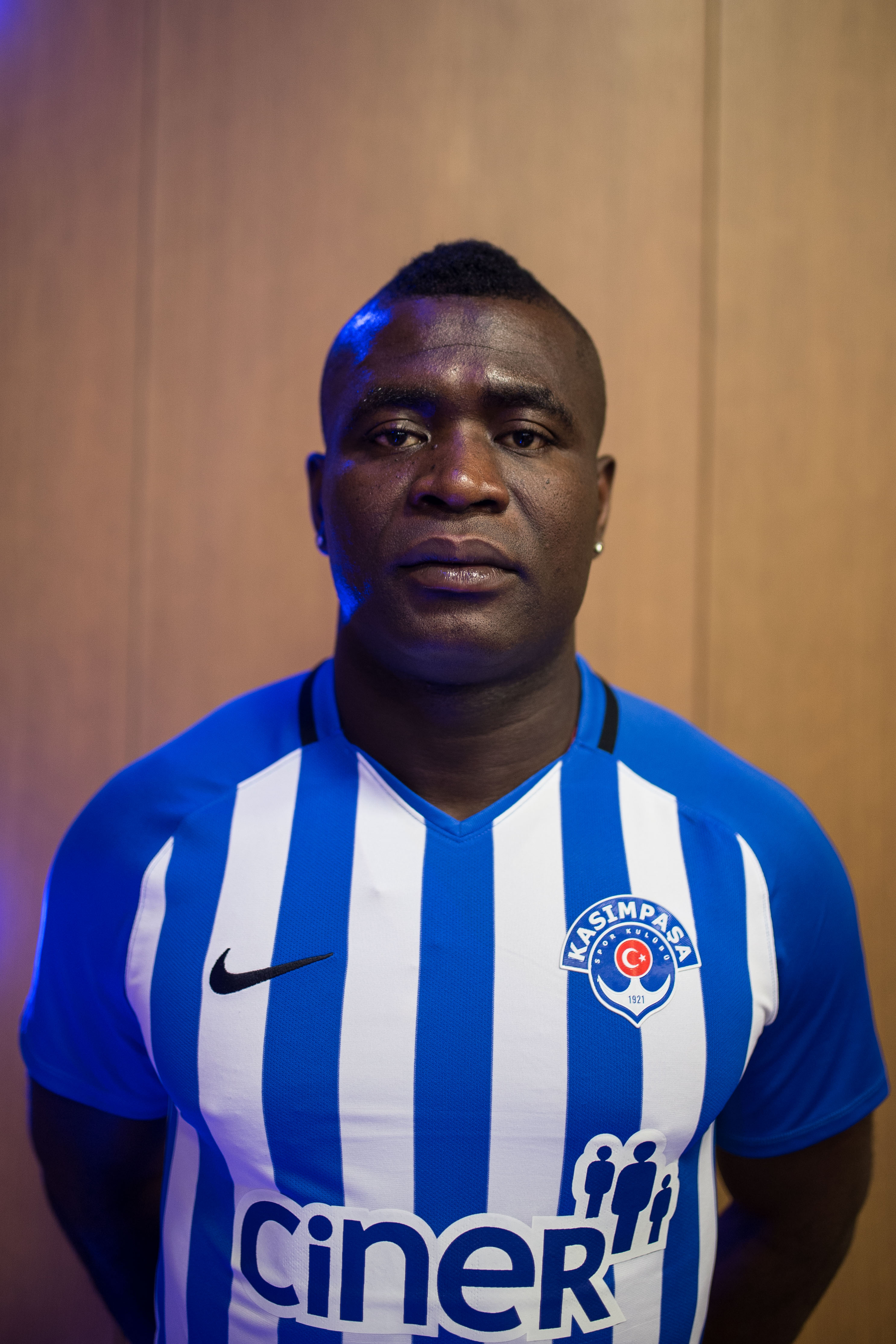 Kasımpaşa'nın yeni forvetine kilosu yüzünden forma olmadı