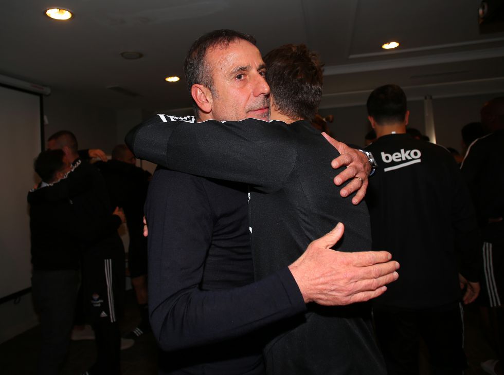 Abdullah Avcı oyuncularla vedalaştı