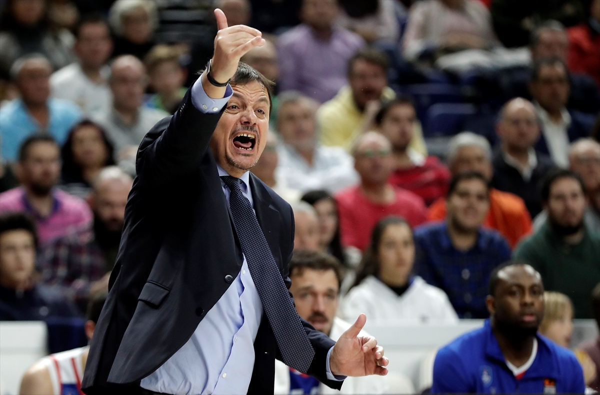 a Anadolu Efes, Avrupa Ligi'nde Real Madrid'i yendi