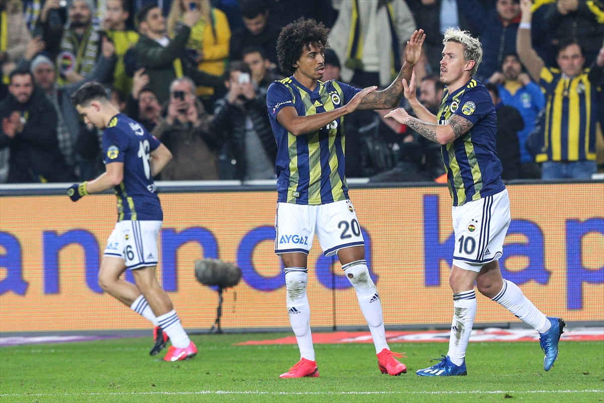 Fenerbahçe Başakşehir'i mağlup etti