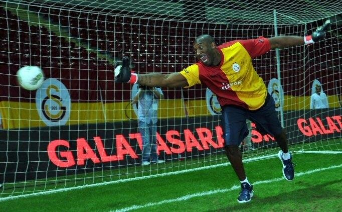 Kobe Bryant Galatasaray antrenmanına gelmişti