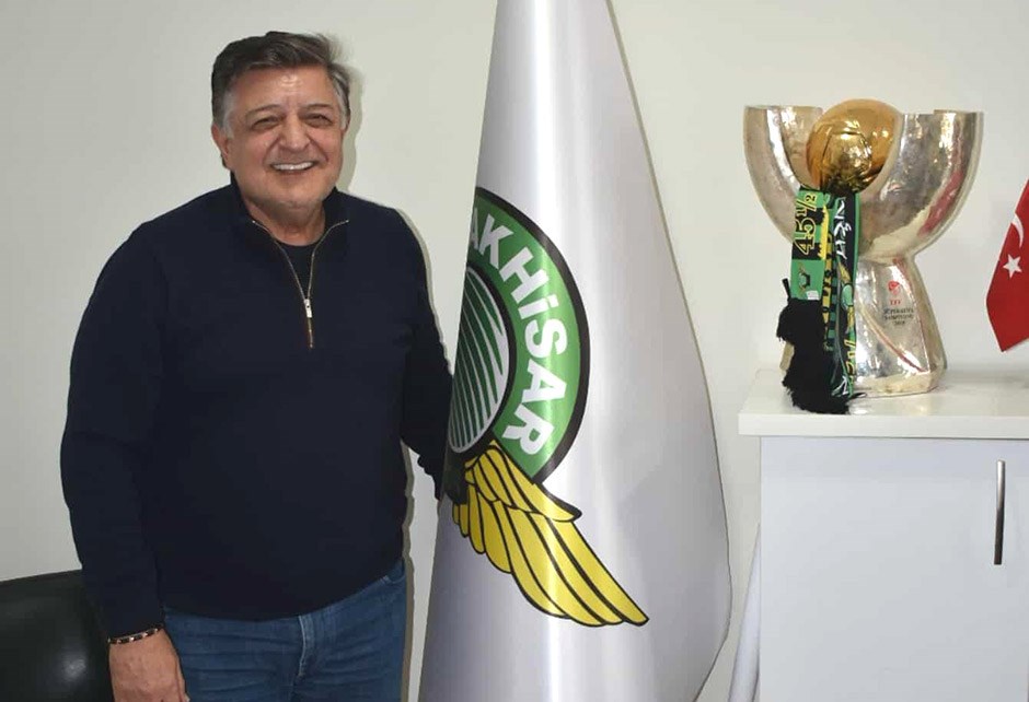 Akhisarspor, Yılmaz Vural'la anlaştı