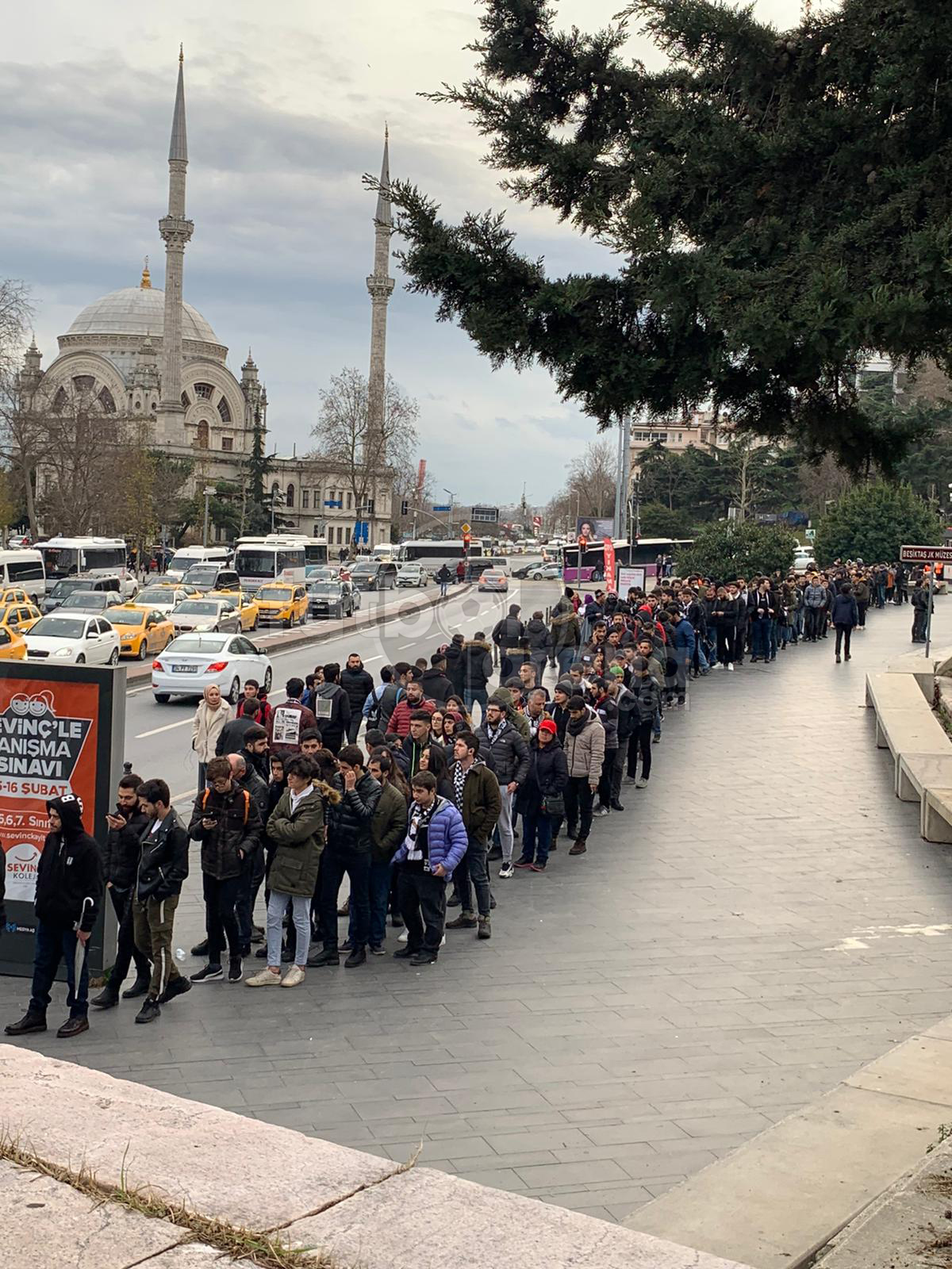 Sergen Yalçın için imza töreni düzenlendi