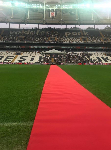 Sergen Yalçın için imza töreni düzenlendi