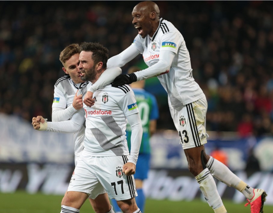 Beşiktaş, Rize'den 3 puanla döndü