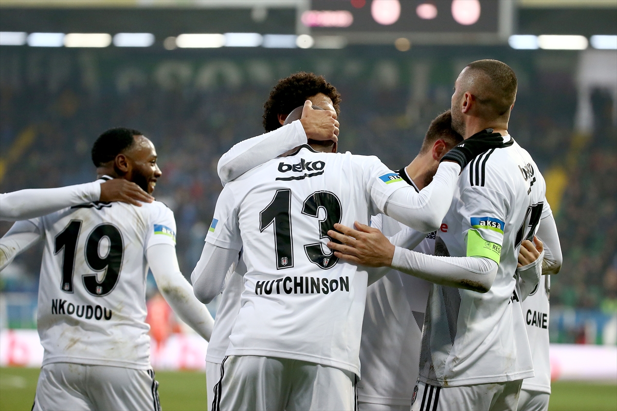 Beşiktaş, Rize'den 3 puanla döndü