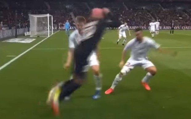 Hakemden Neymar'a ilginç uyarı