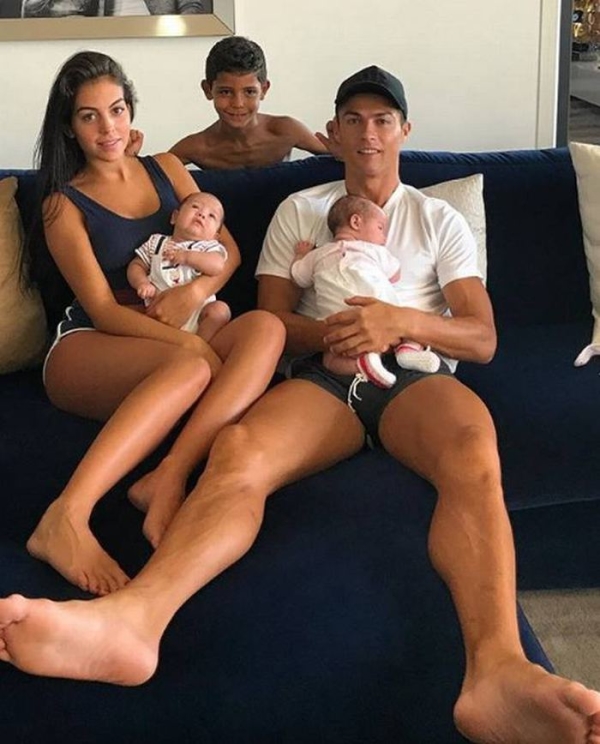 Georgina Rodriguez, Ronaldo'ya araba aldı