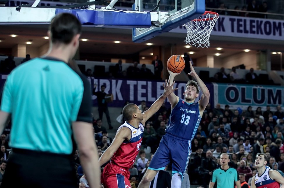 Türk Telekom Şampiyonlar Ligi'nde tur atladı