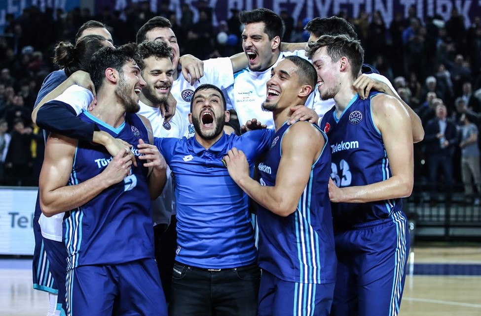 Türk Telekom Şampiyonlar Ligi'nde tur atladı