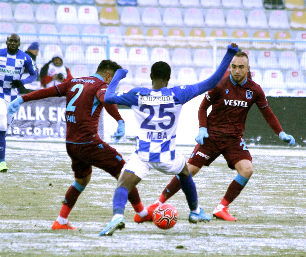 a Trabzonspor Erzurumspor'u rahat geçti