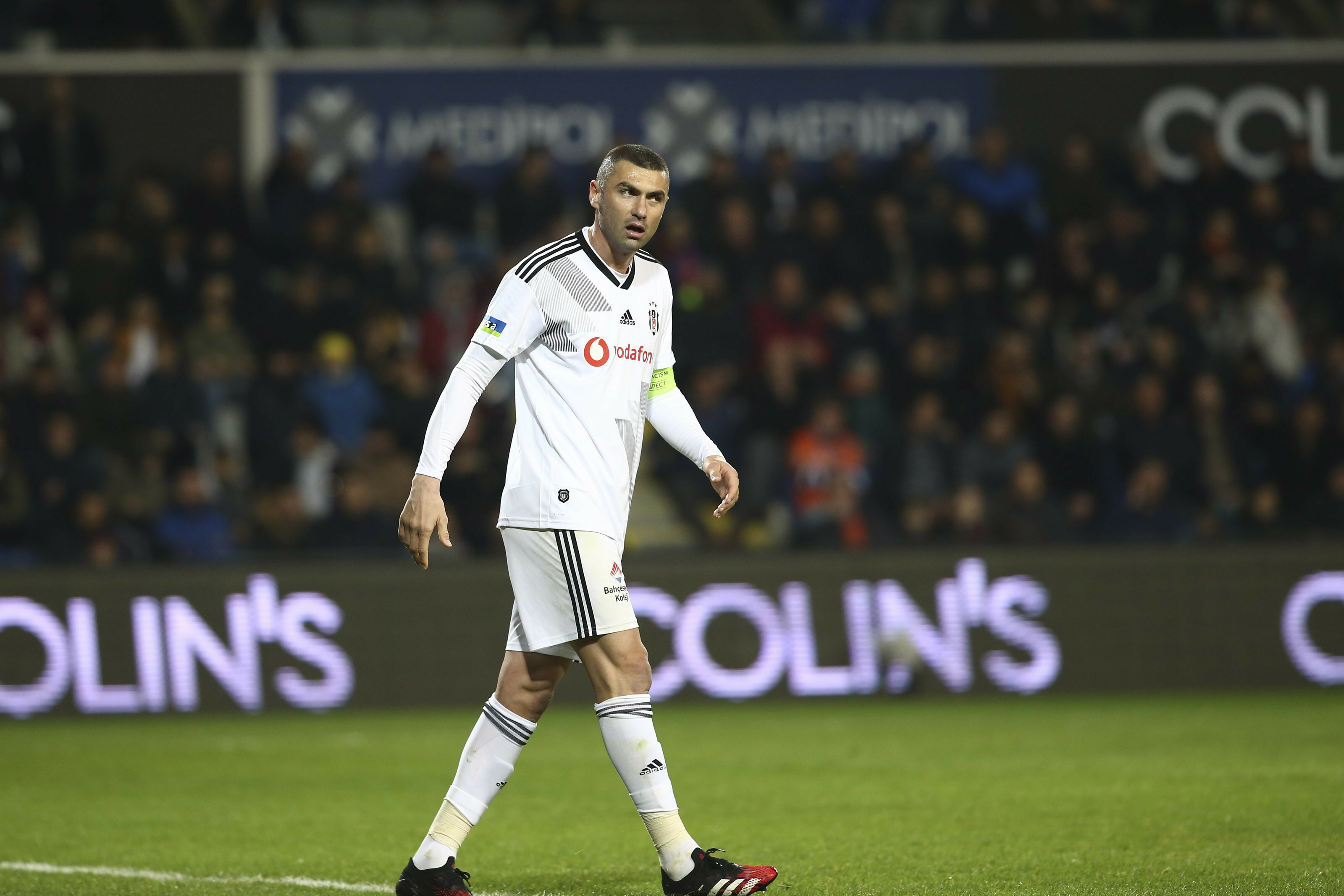 a Burak Yılmaz, soyunma odasına gidiş nedenini açıkladı