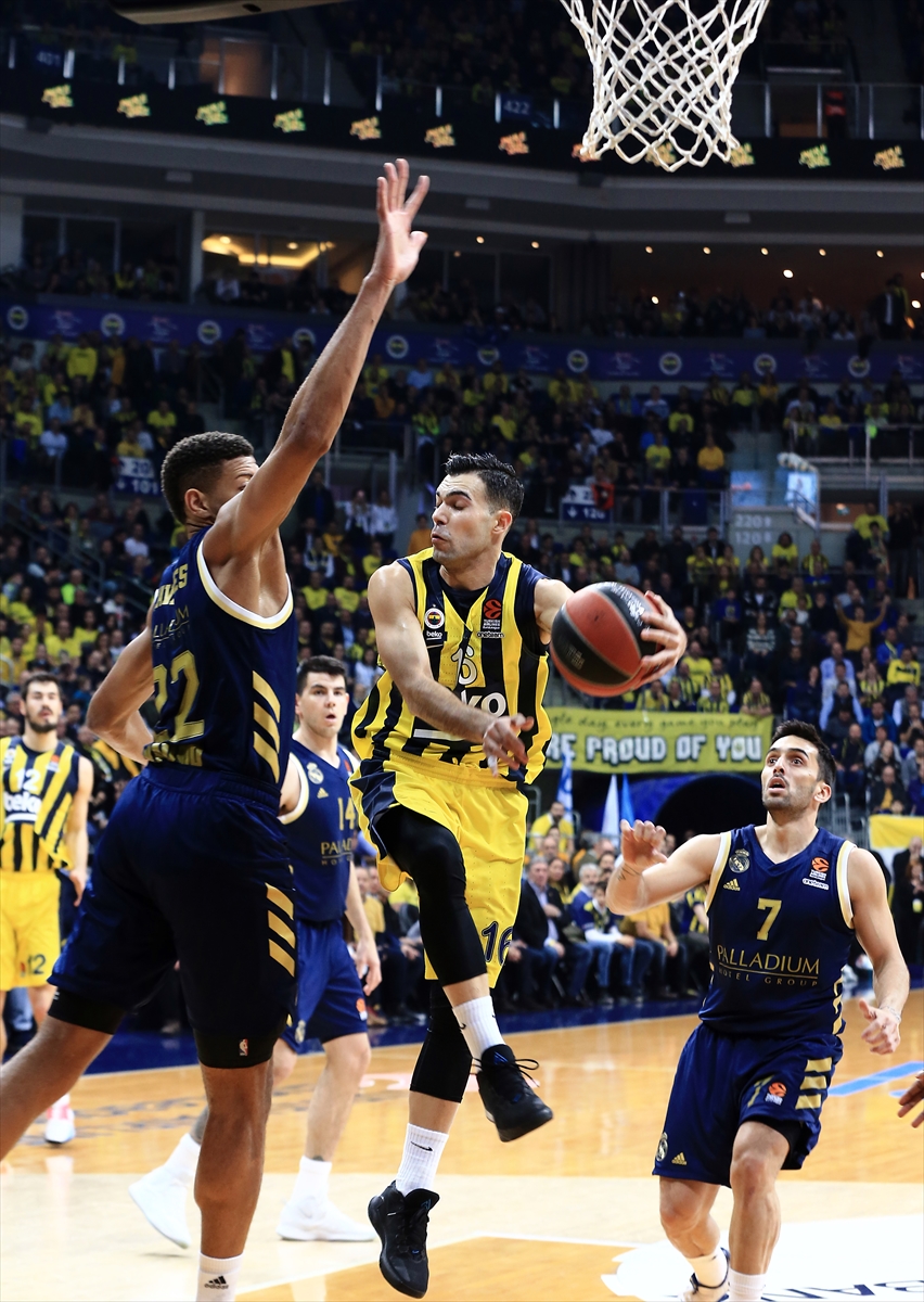 Fenerbahçe Real Madrid'e yenildi