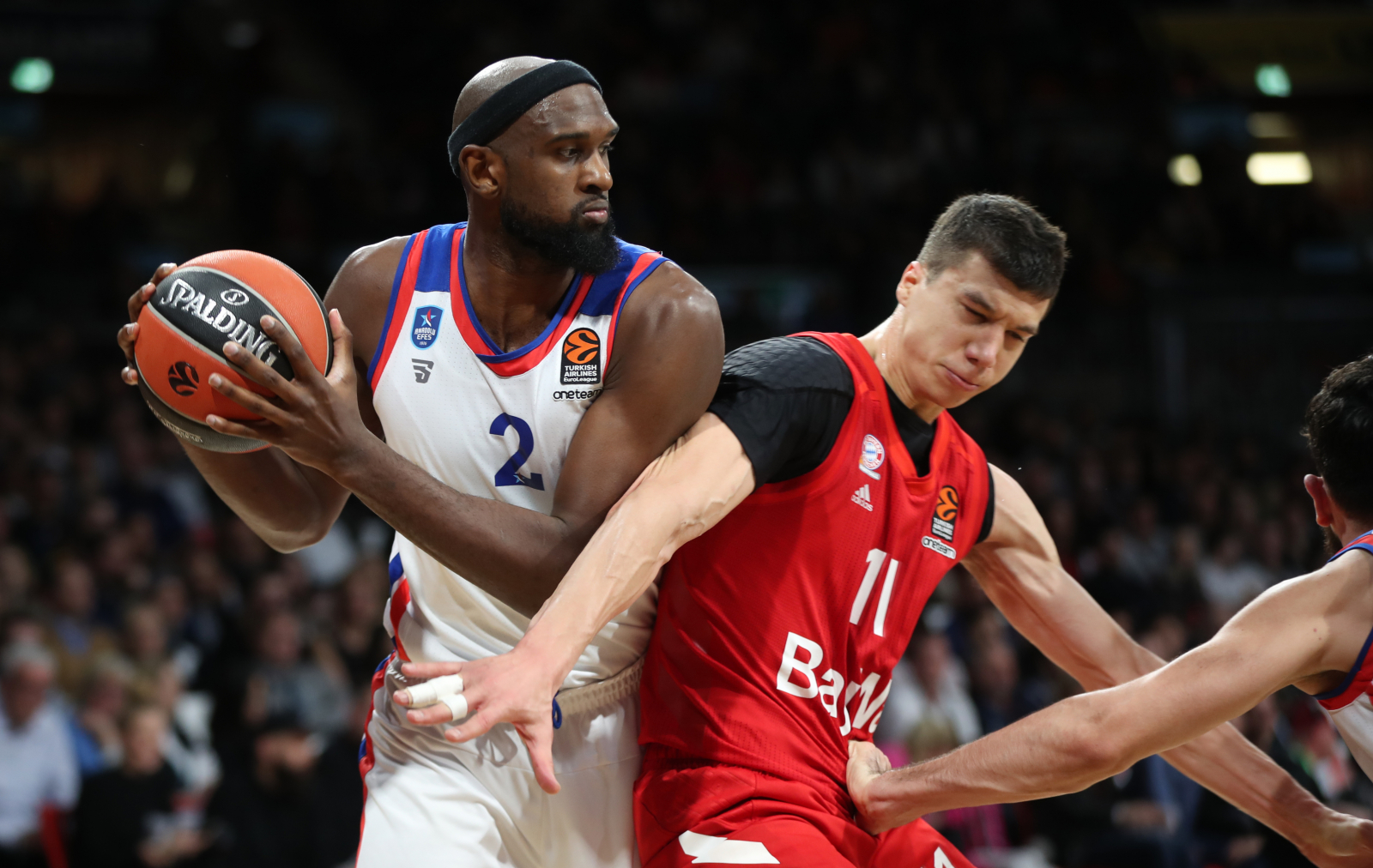 Anadolu Efes, Avrupa'da seriyi 10 maça çıkardı