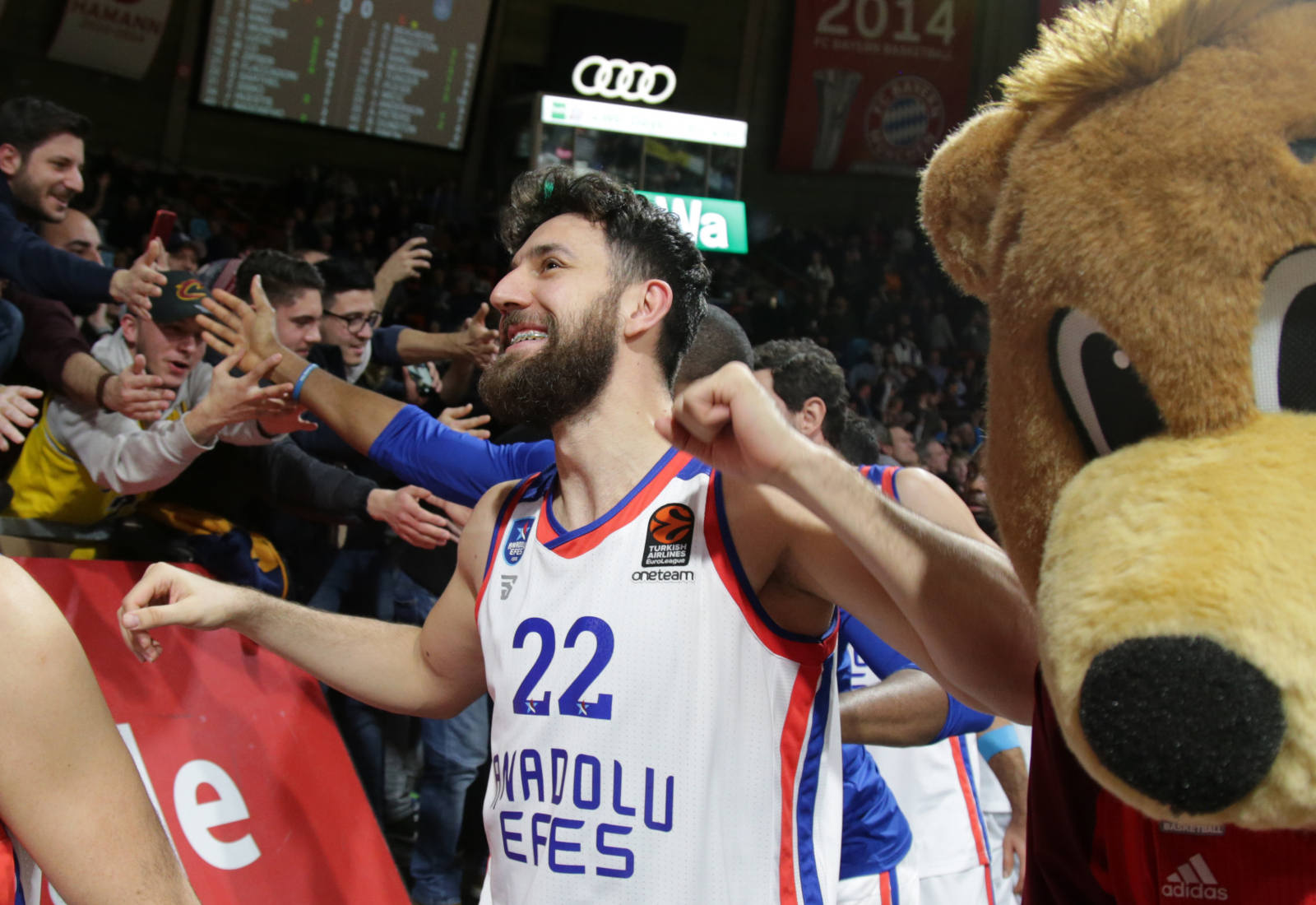 Anadolu Efes, Avrupa'da seriyi 10 maça çıkardı