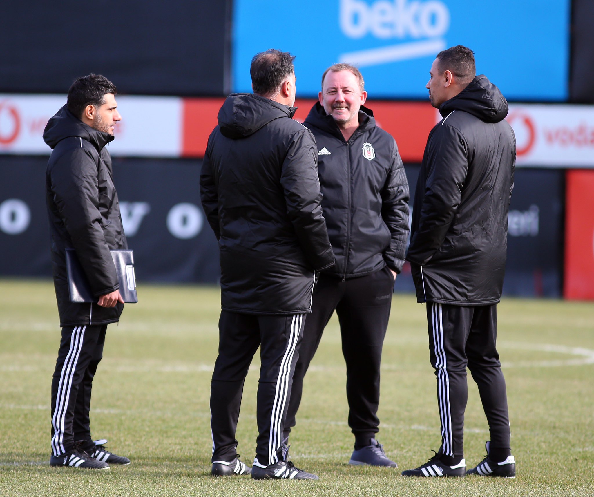 Beşiktaş'ta, en az 5 yabancı oyuncu gönderilecek