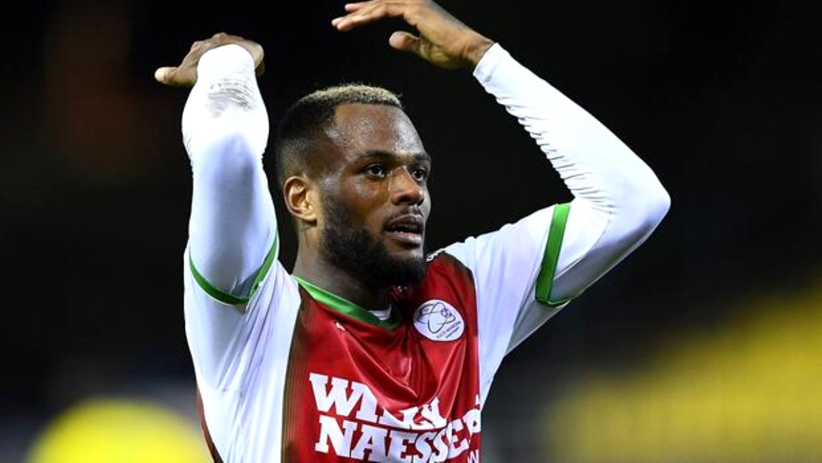 Leeds United, Cyle Larin'i istiyor