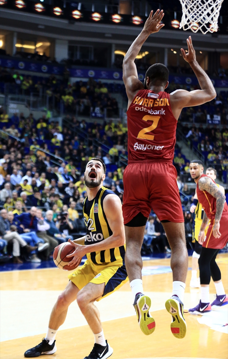 a Galatasaray, Fenerbahçe Beko deplasmanından galip ayrıldı