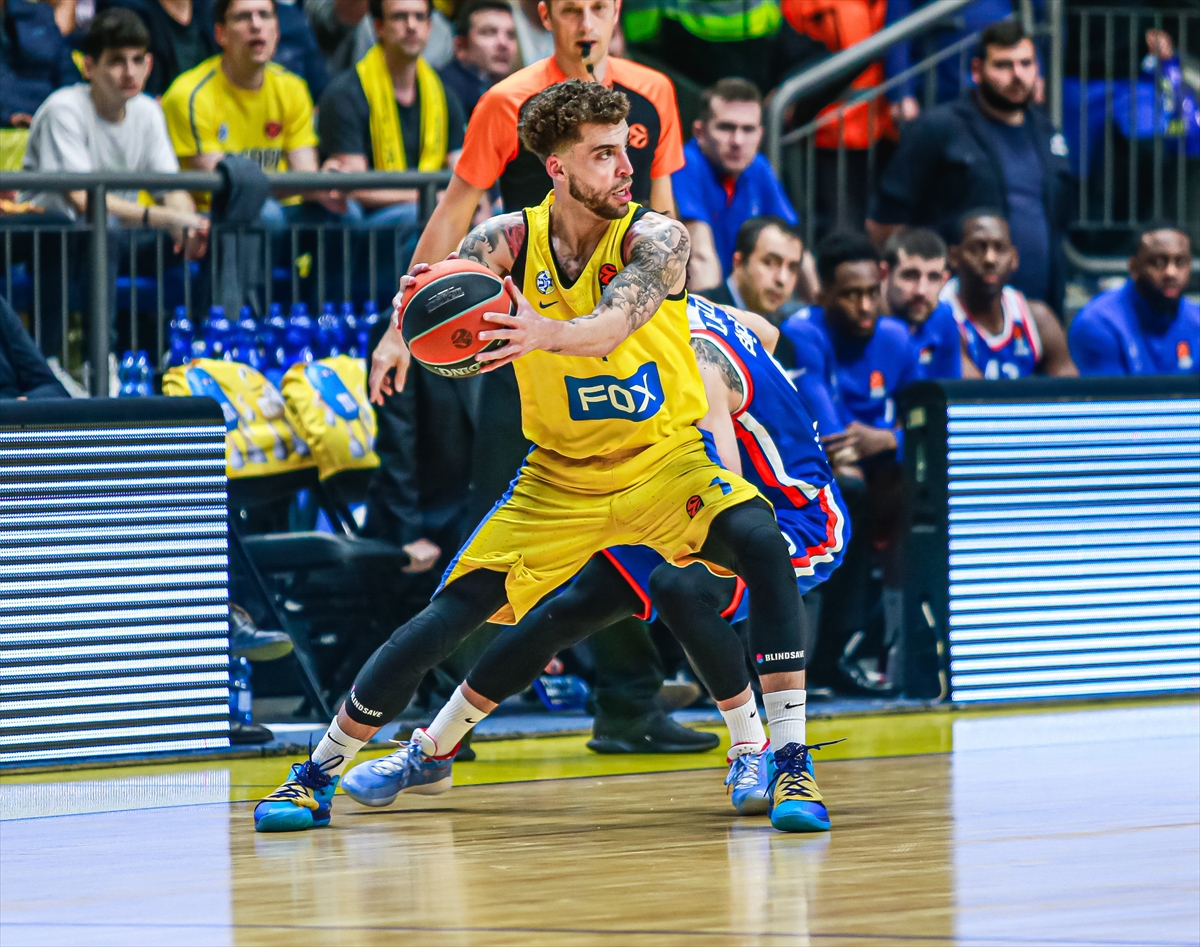 a Anadolu Efes Avrupa'da 11 maç sonra kaybetti