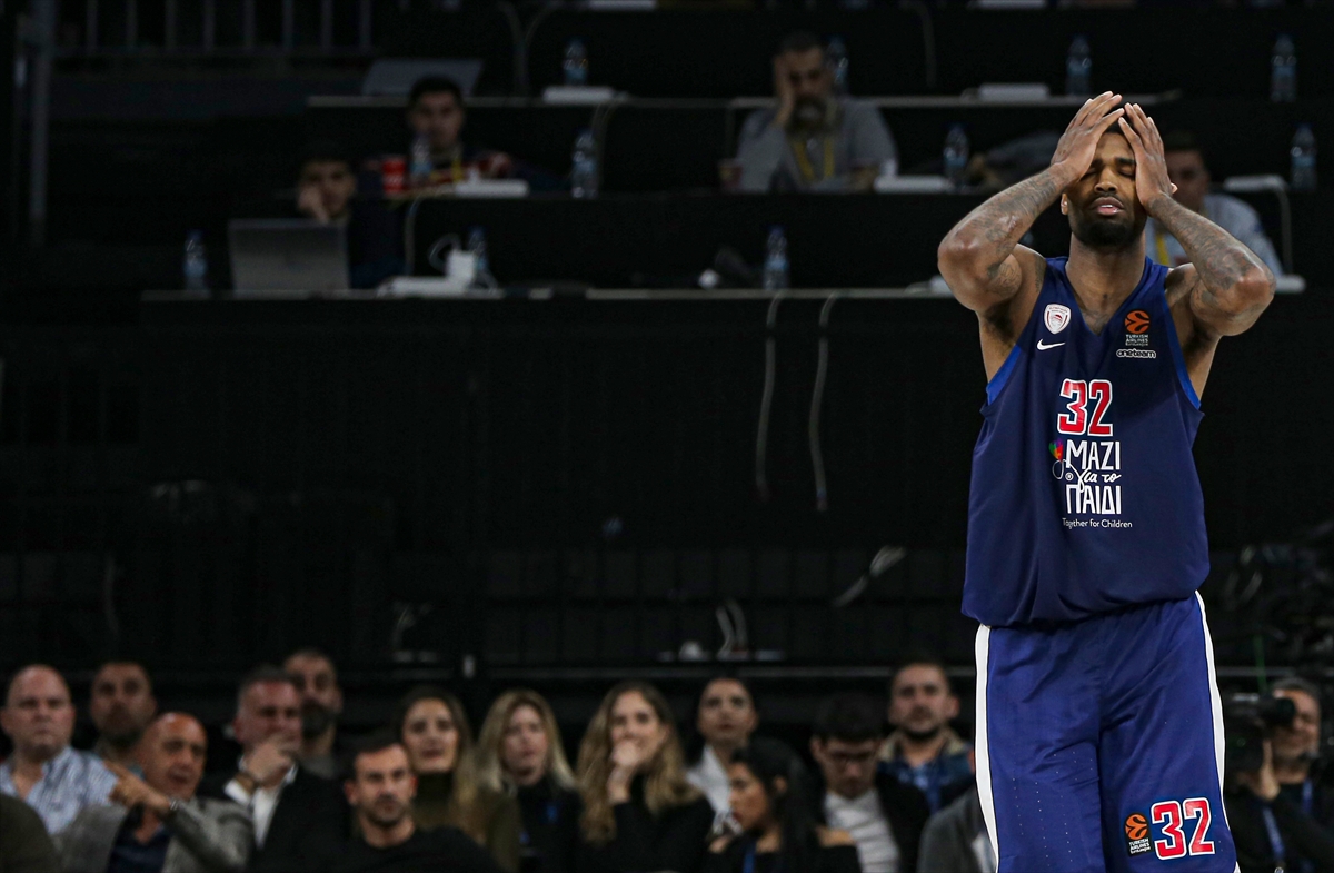 a Anadolu Efes, Olympiakos'a şans vermedi