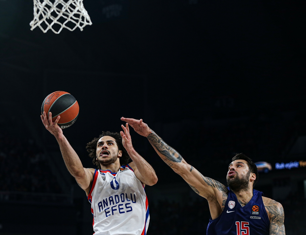 a Anadolu Efes, Olympiakos'a şans vermedi