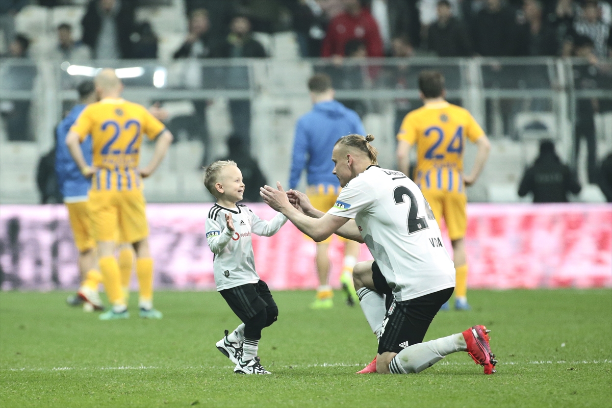 a Beşiktaş Süper Lig'i bırakmıyor