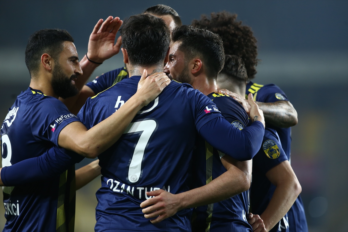 Fenerbahçe, sahasında Denizlispor ile berabere kaldı