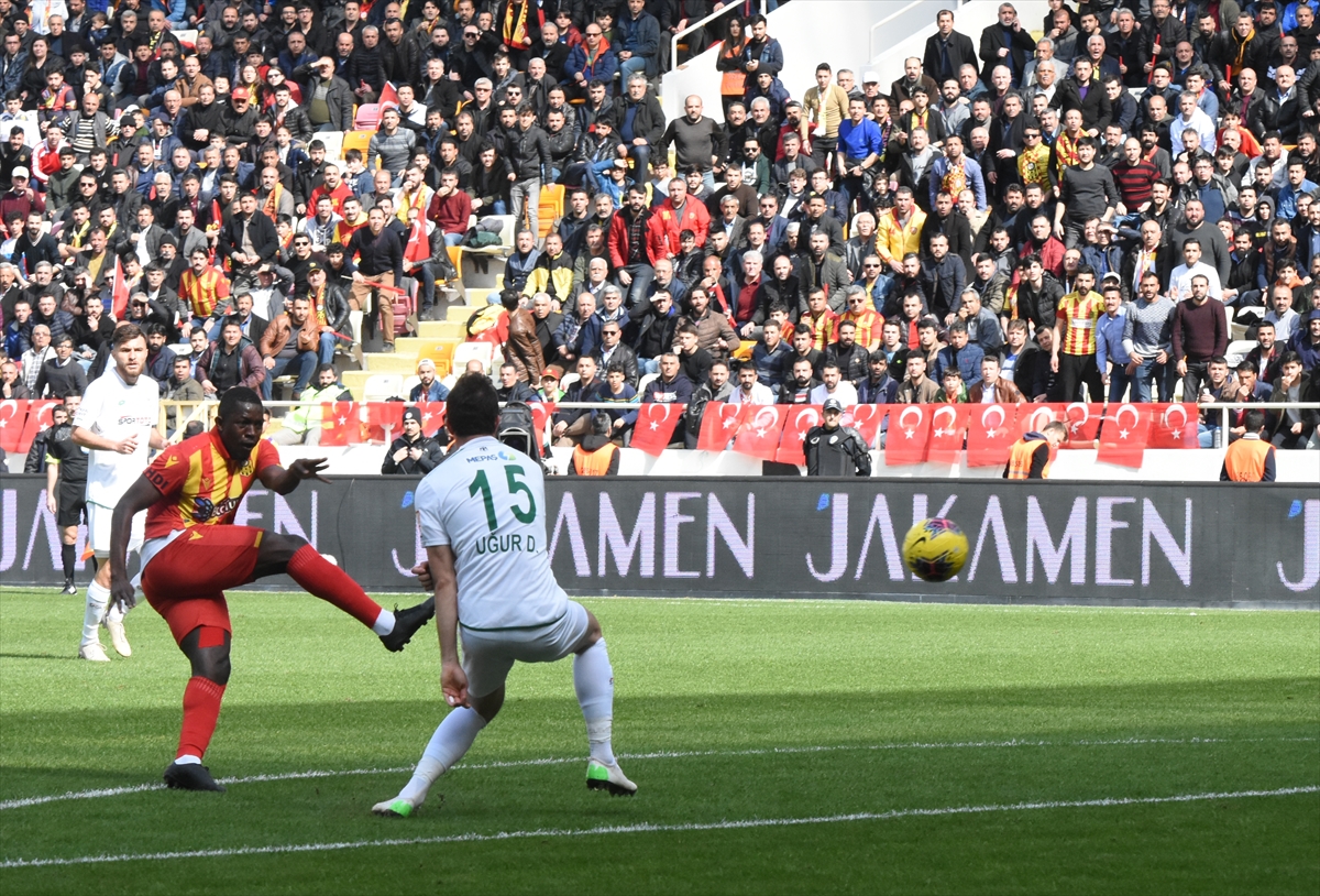 a Yeni Malatyaspor'la Konyaspor 1 puanı paylaştı