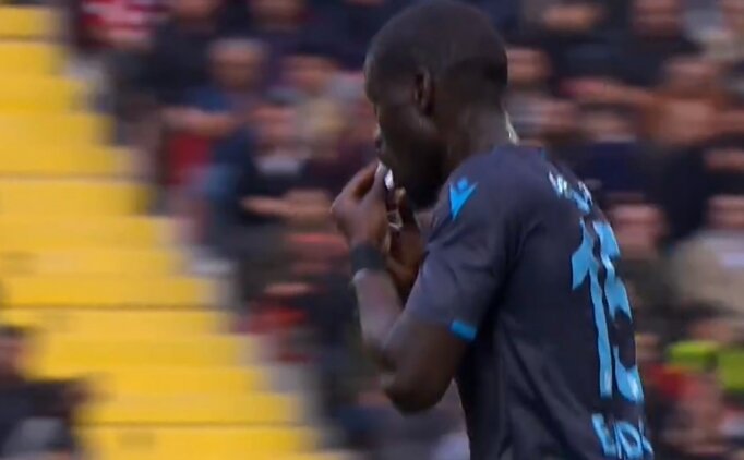 Trabzonspor'da Ndiaye'den ilginç görüntü