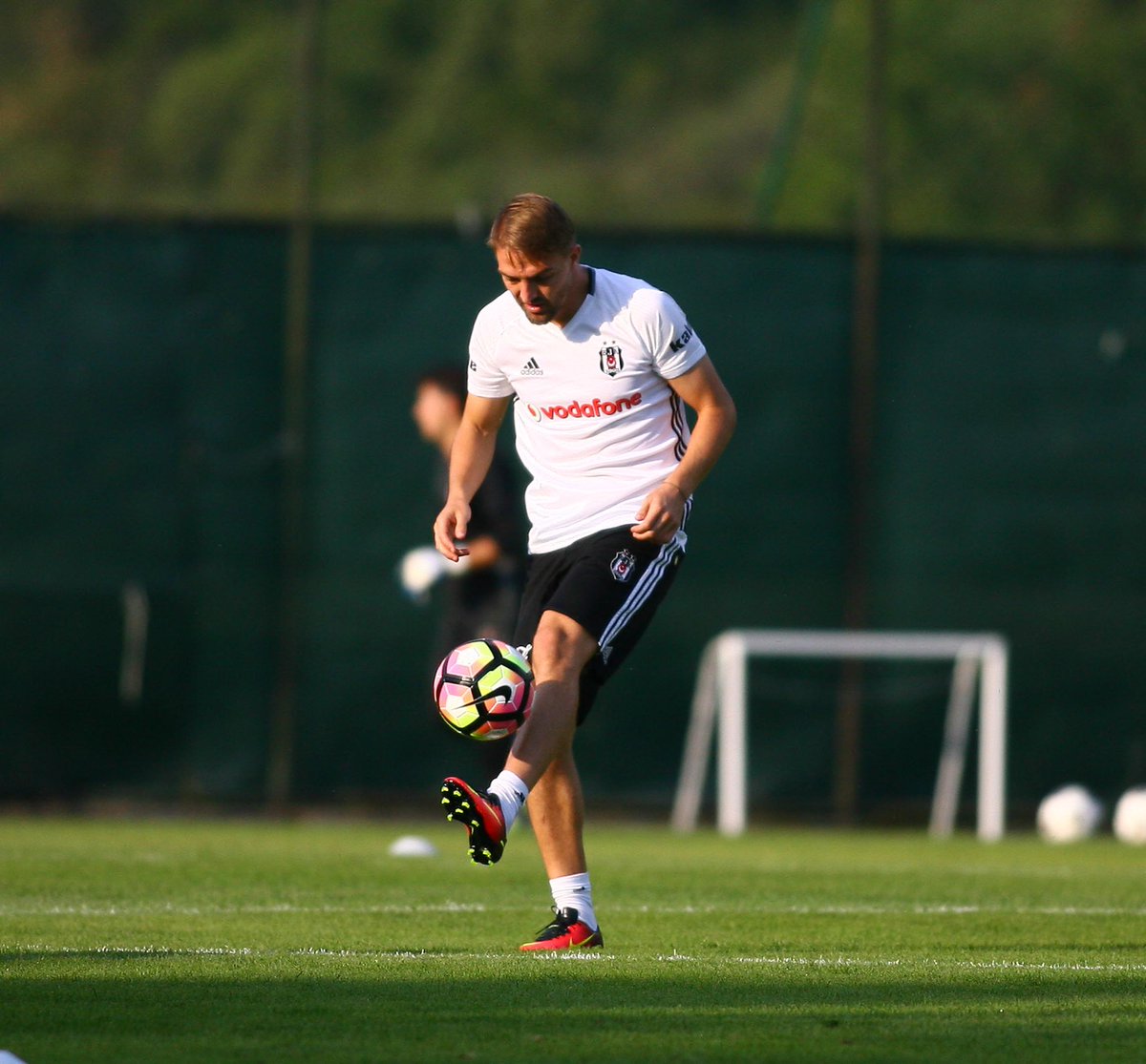 Beşiktaş'a Caner Erkin müjdesi