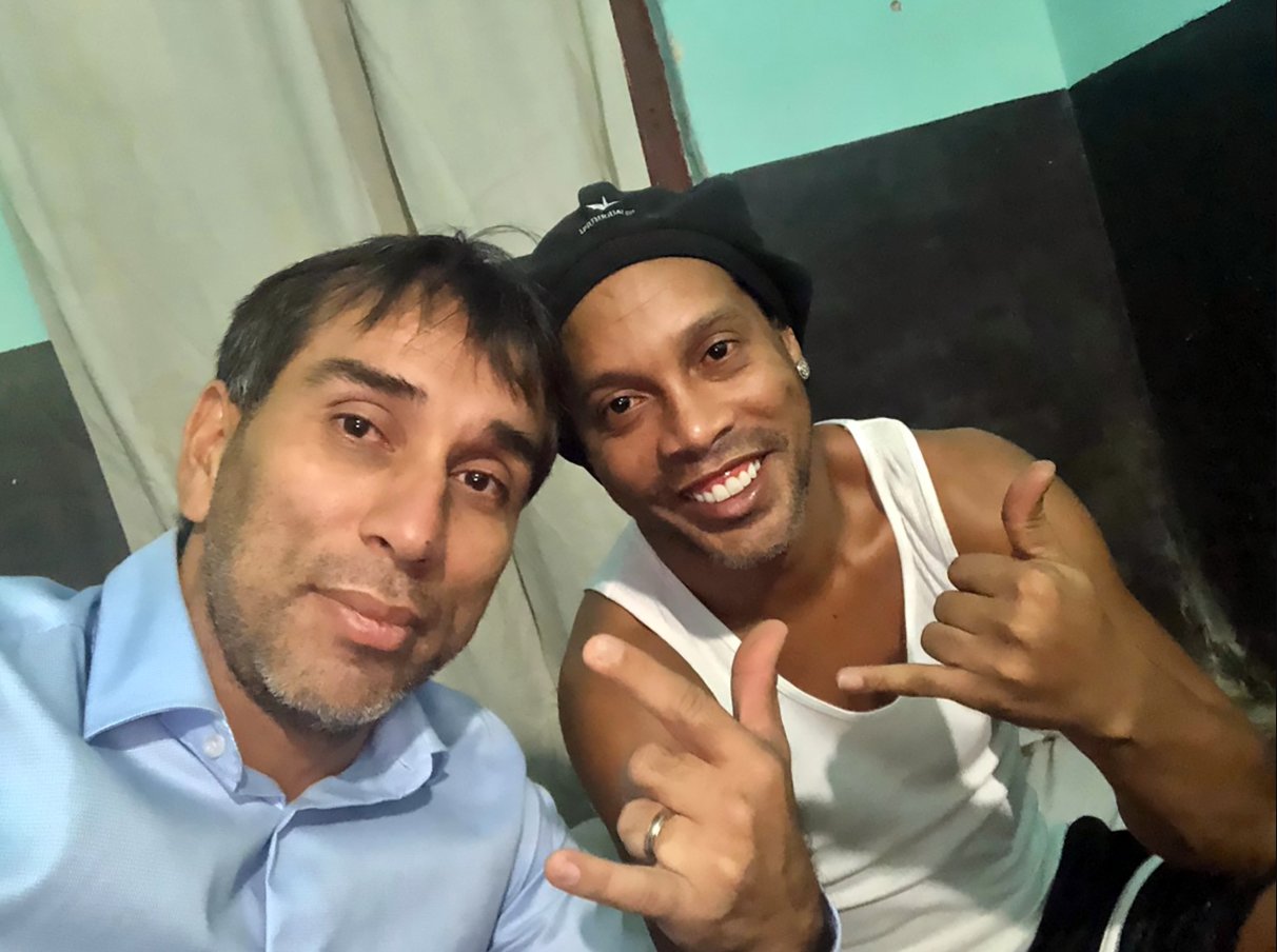 Ronaldinho'nun tahliye umudunu koronavirüs bitirdi
