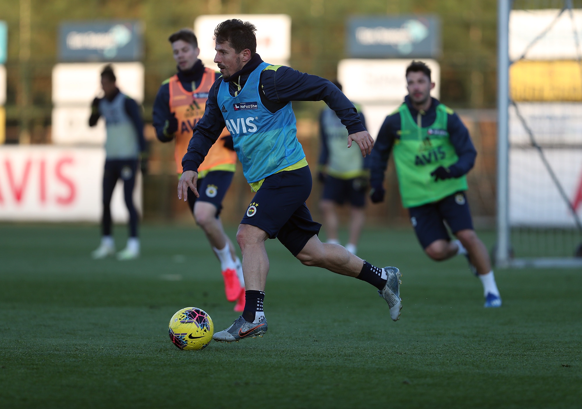 3 büyükler çalışmalarına evde devam ediyor