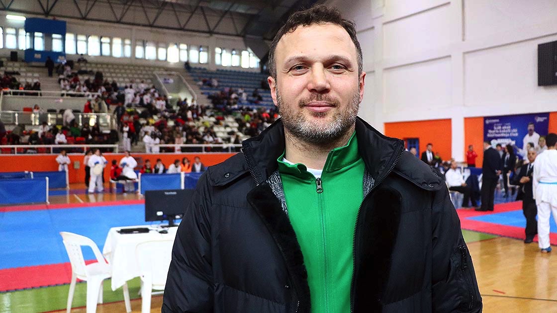 Milli karateci öğretmen, milli takıma sporcu yetiştiriyor