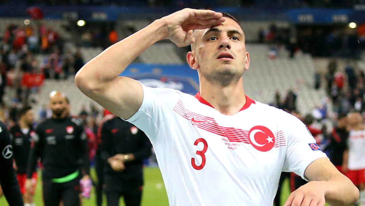 Merih Demiral'dan koronavirüs için anlamlı hareket