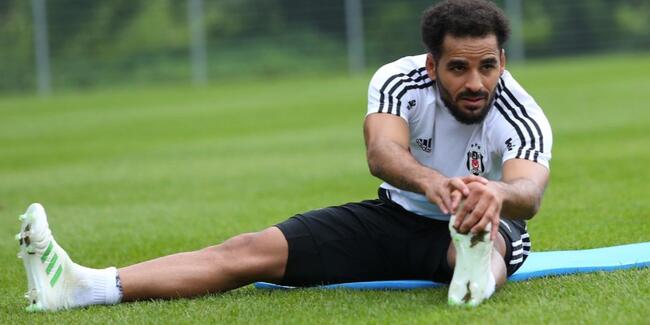 Douglas Beşiktaş'tan ayrılıyor