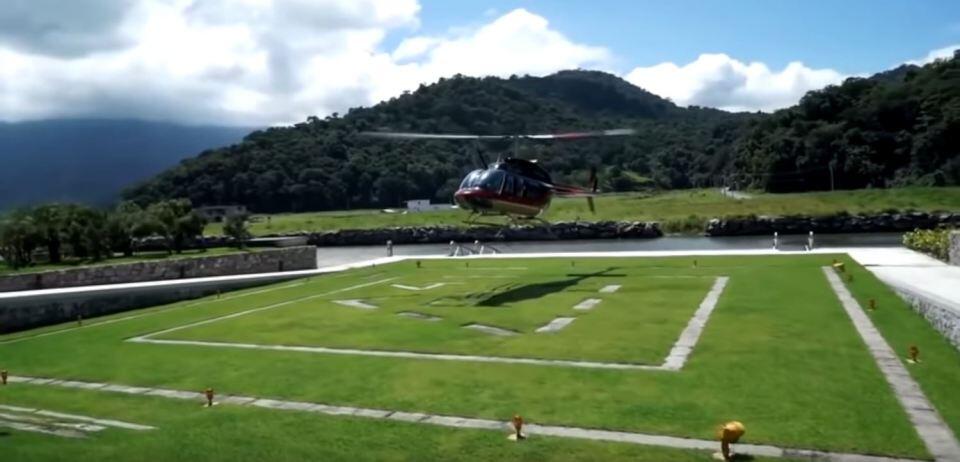 Neymar lüks evinde karantinada