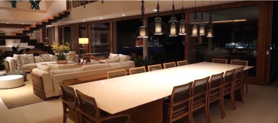 Neymar lüks evinde karantinada