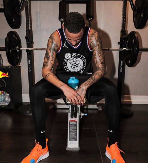 Neymar lüks evinde karantinada