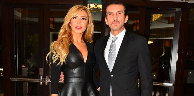 Rüştü Reçber'i sigara zorluyor