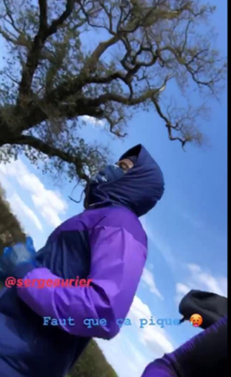 Mourinho ve futbolcular 'sosyal mesafe kuralına' uymadı