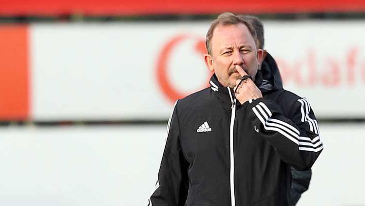 Sergen Yalçın evde transfer listesi oluşturuyor