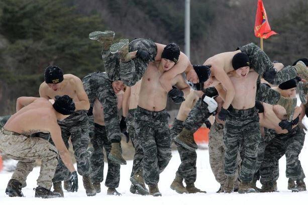 Son'u askerde bekleyen ağır eğitim