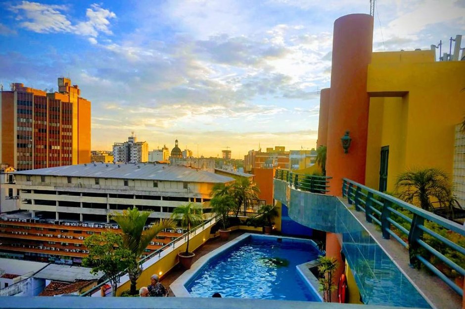 Ronaldinho'nun kral dairesindeki ev hapsi