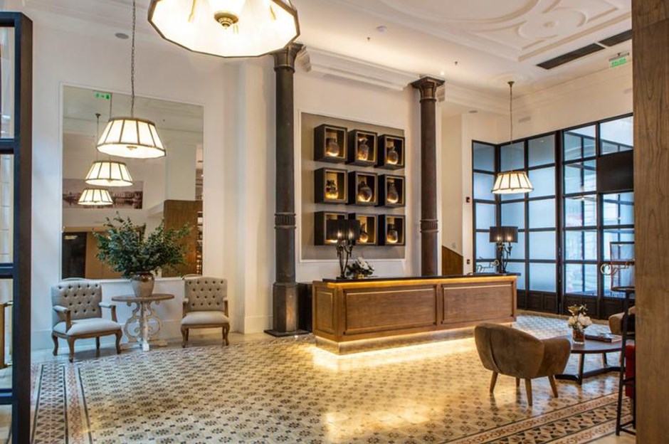 Ronaldinho'nun kral dairesindeki ev hapsi